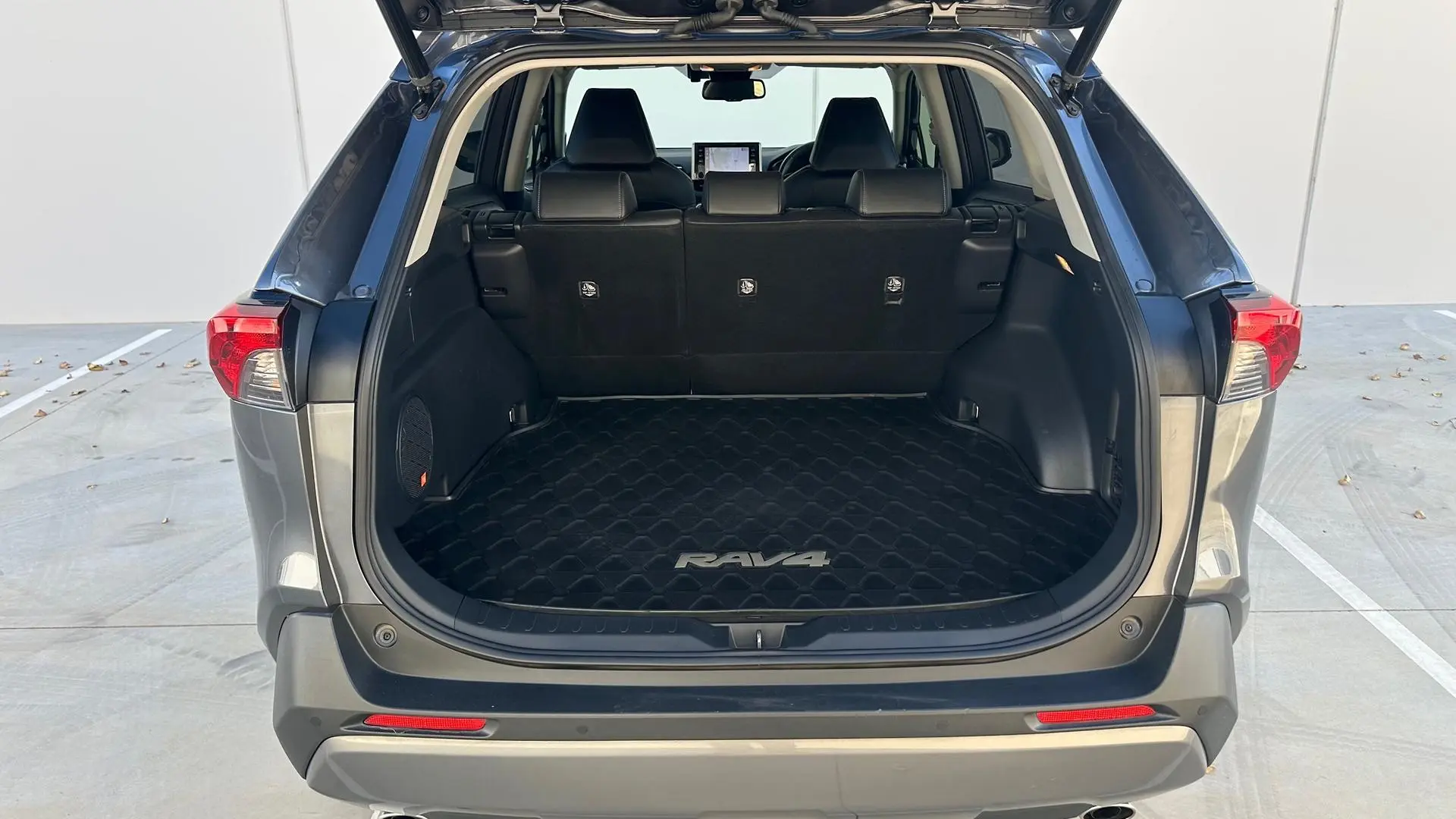 2019 Toyota RAV4 Gallery Image 22