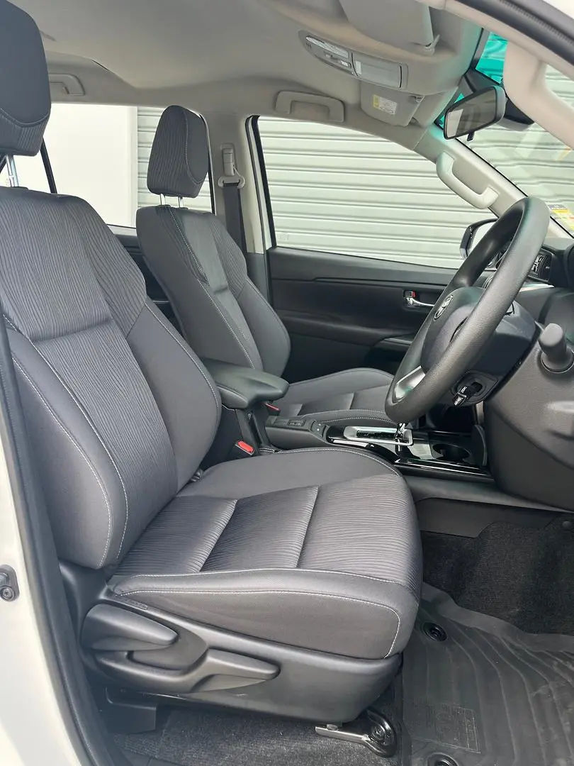 2025 Toyota Fortuner Gallery Image 16