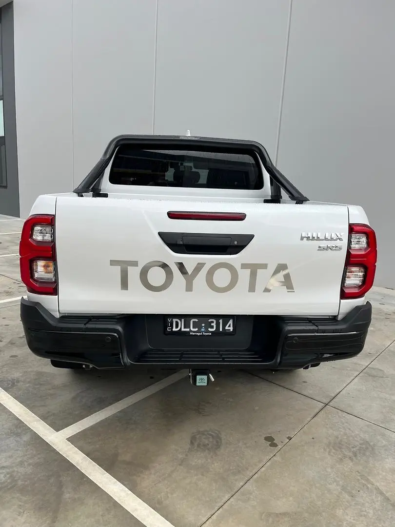 2025 Toyota Hilux Gallery Image 10
