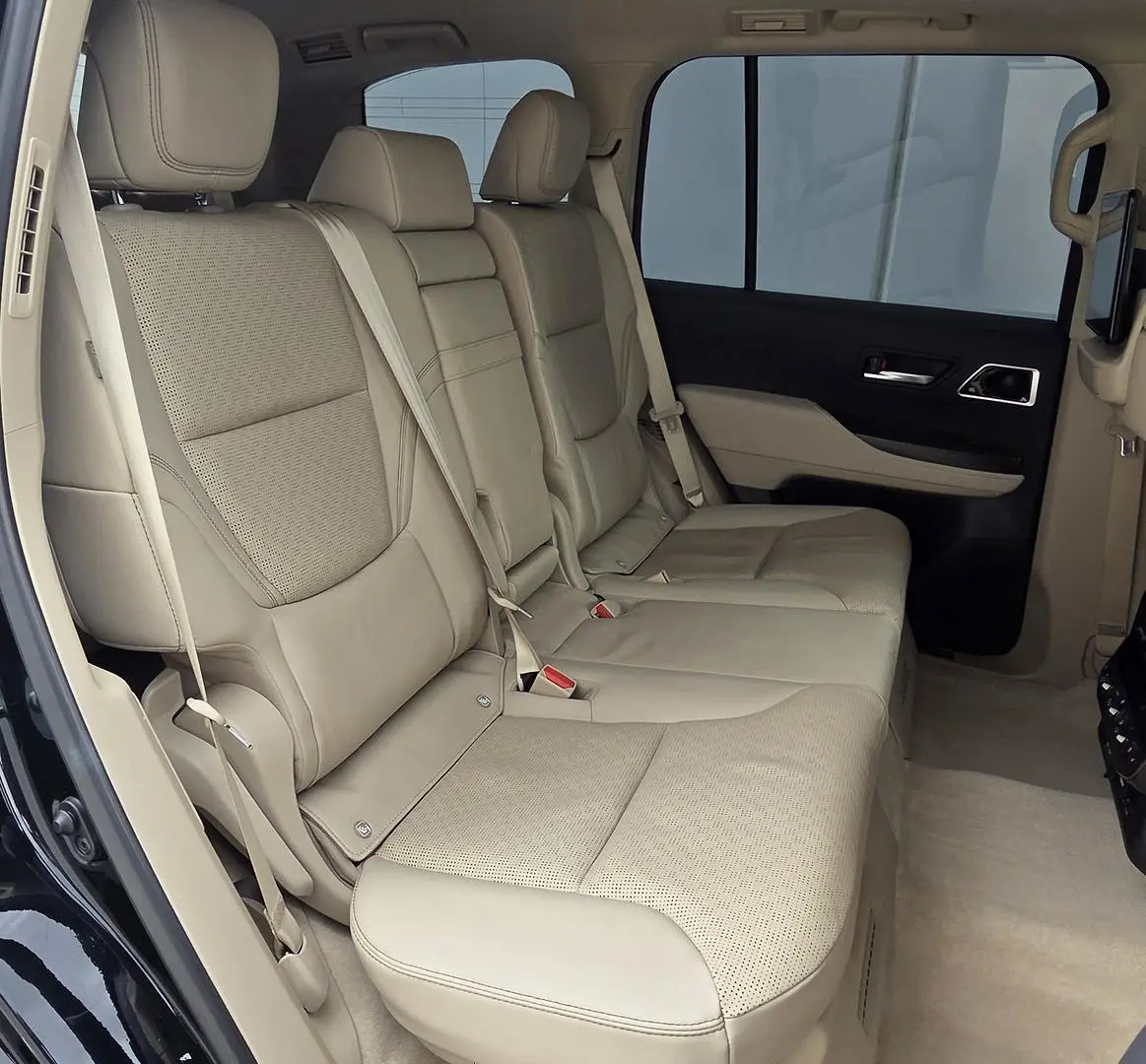 2024 Toyota Landcruiser Gallery Image 25