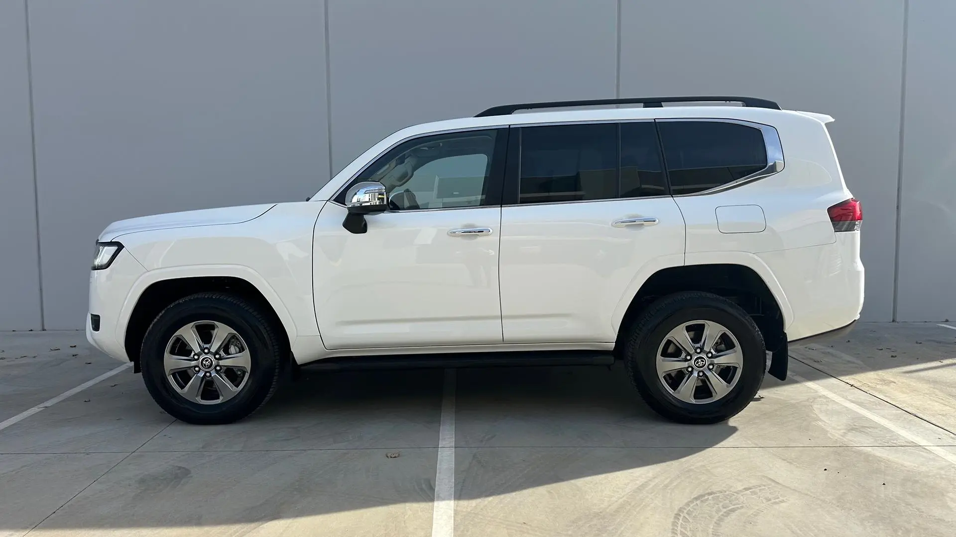 2022 Toyota Landcruiser Gallery Image 3