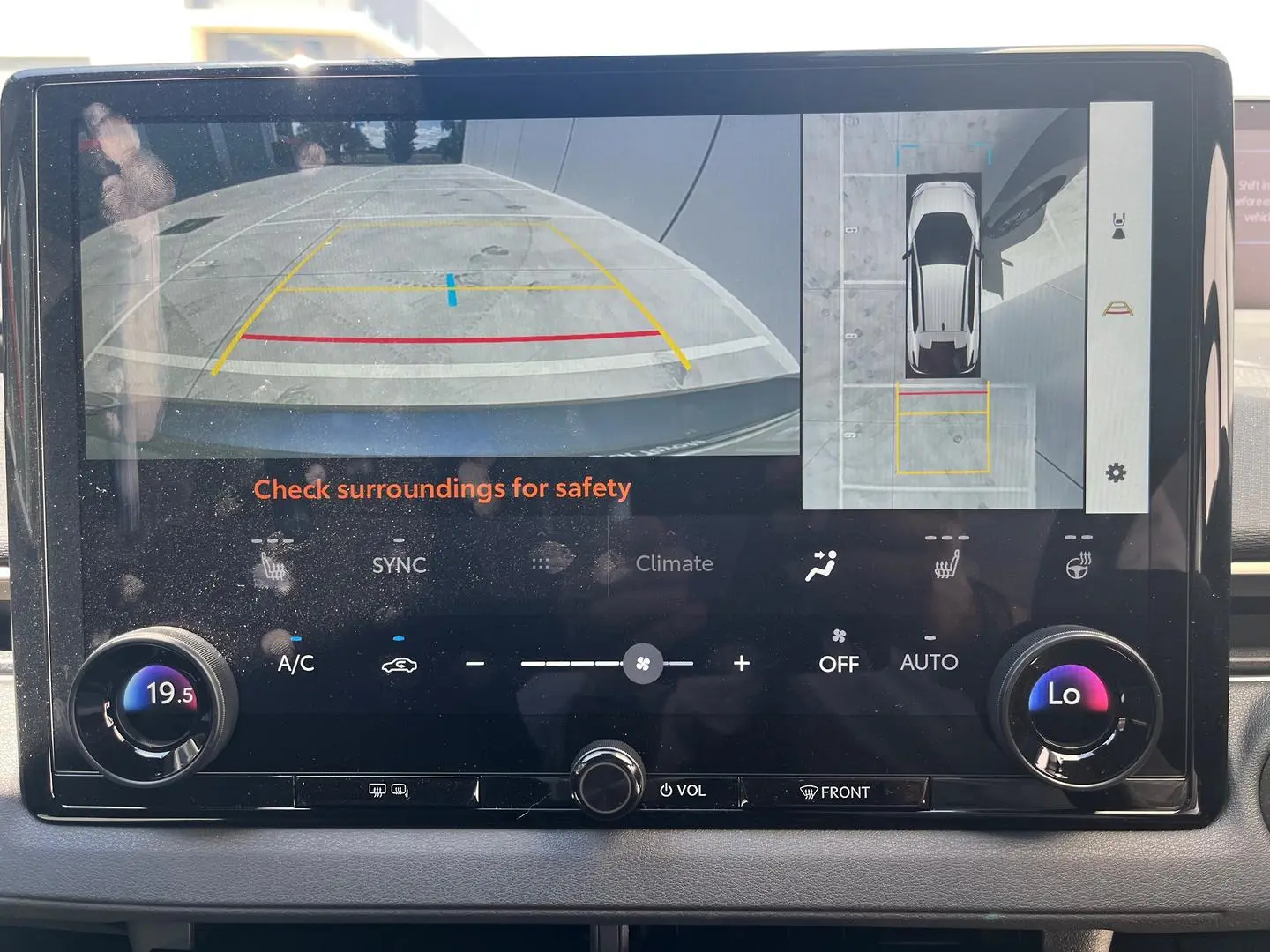 2025 Toyota bZ4X Gallery Image 21