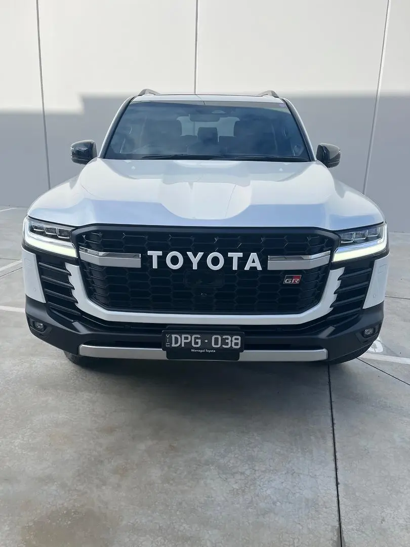 2025 Toyota Landcruiser Gallery Image 2