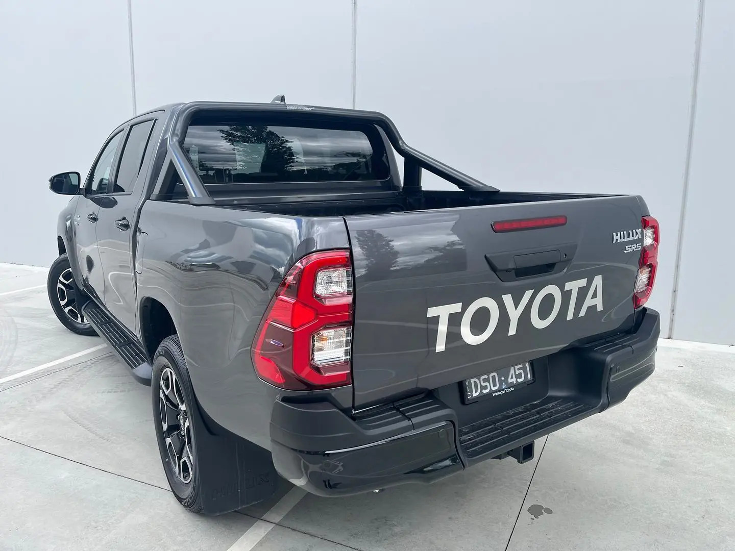 2025 Toyota Hilux Gallery Image 10