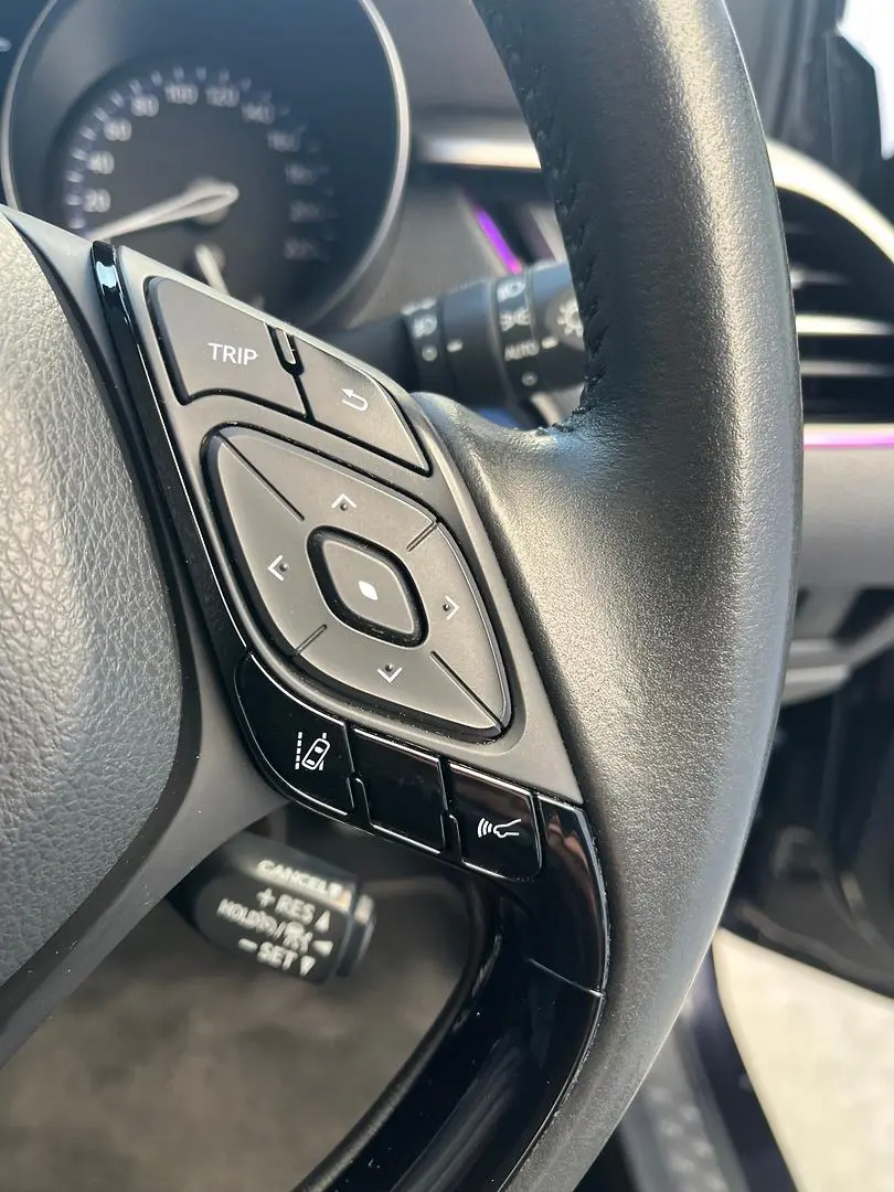 2022 Toyota C-HR Gallery Image 24