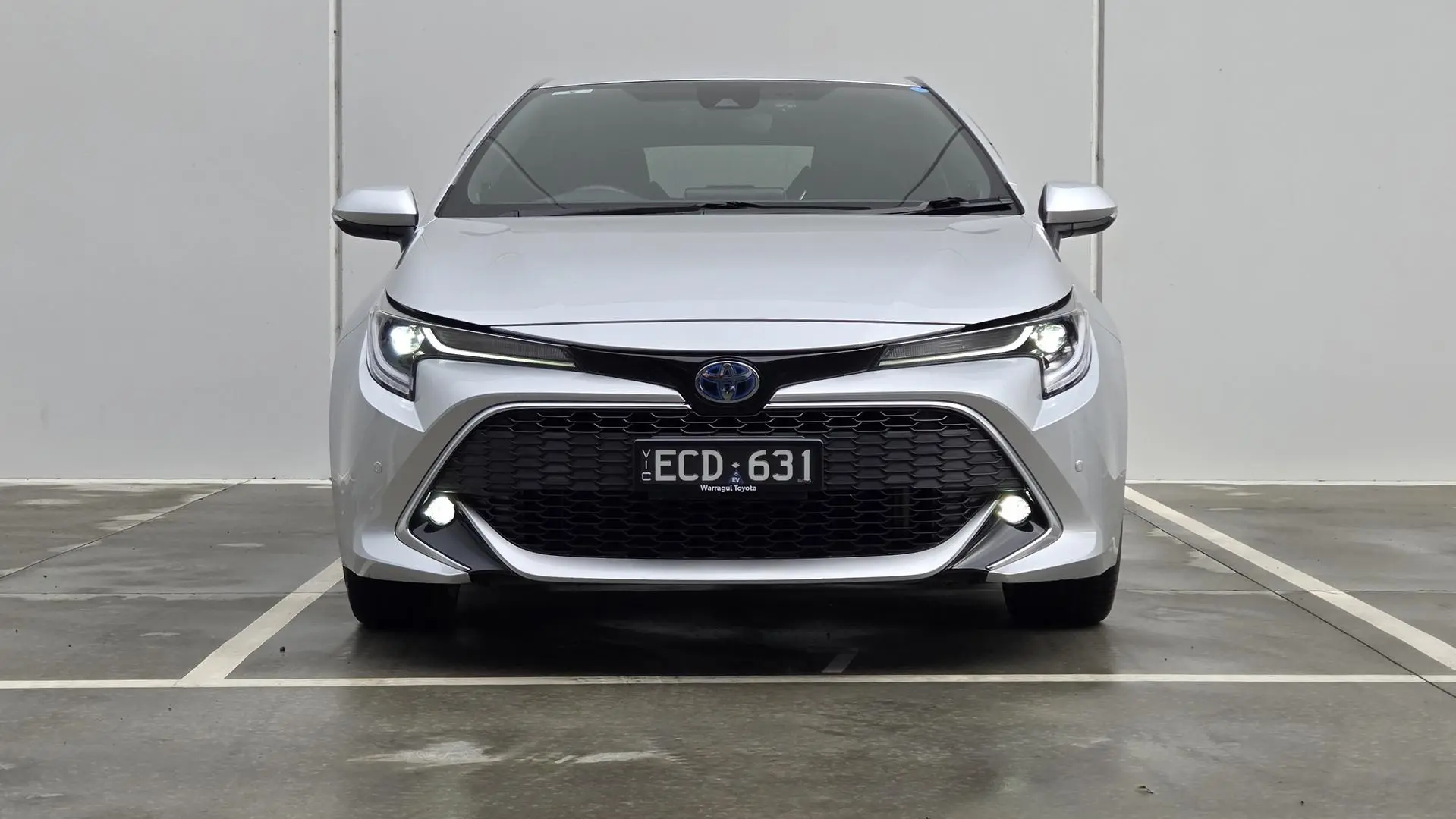 2019 Toyota Corolla Gallery Image 2