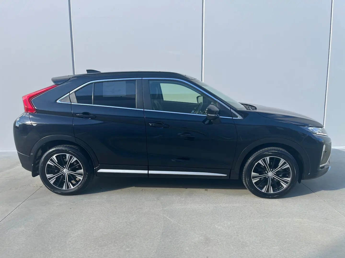 2018 Mitsubishi Eclipse Cross Gallery Image 24