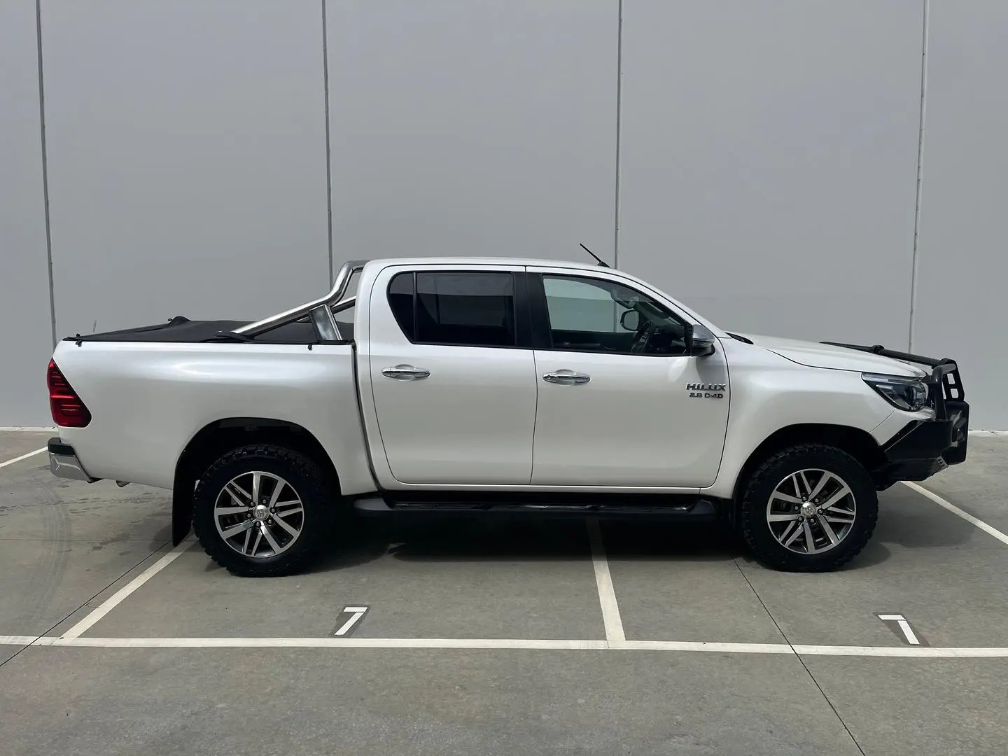 2019 Toyota Hilux Gallery Image 24