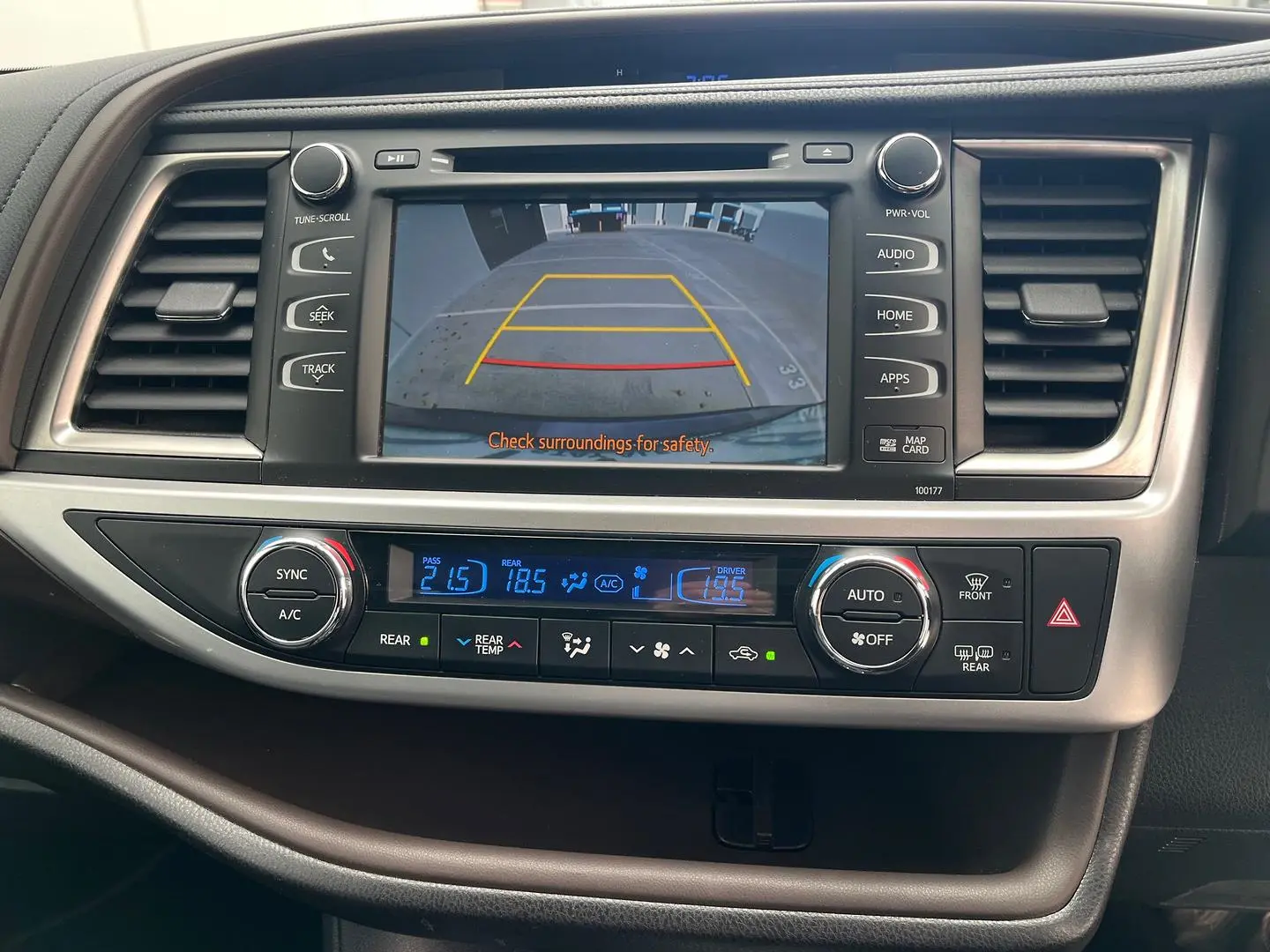 2015 Toyota Kluger Gallery Image 19