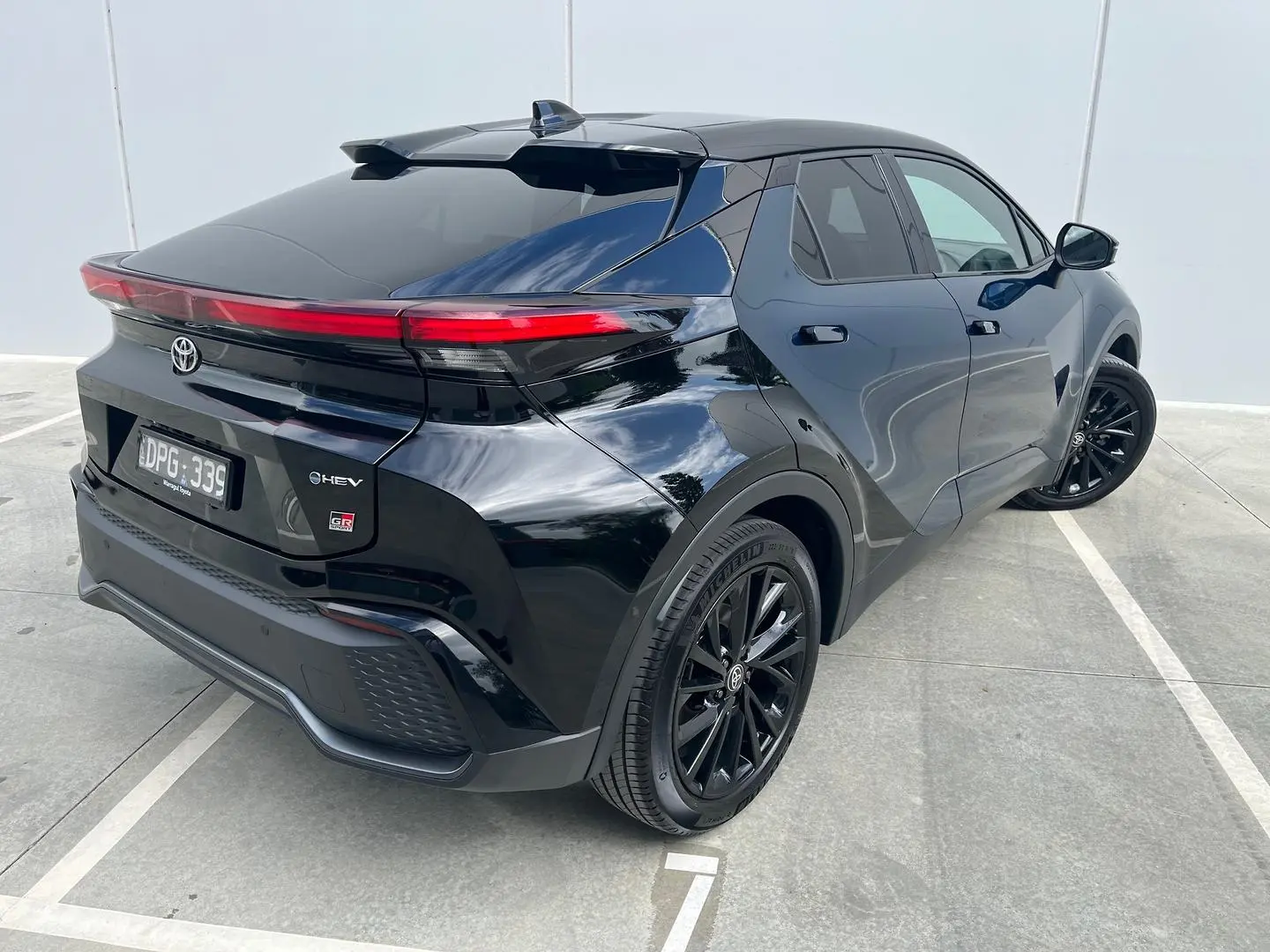 2025 Toyota C-HR Gallery Image 12