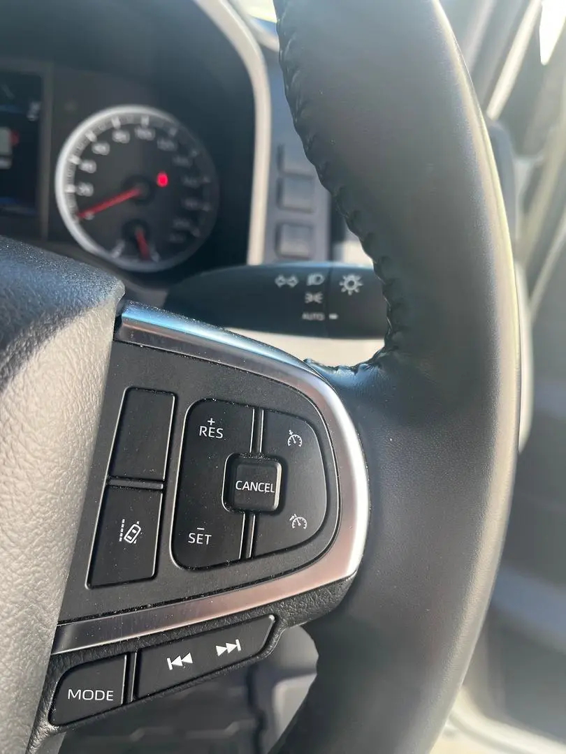 2021 Toyota Hiace Gallery Image 24