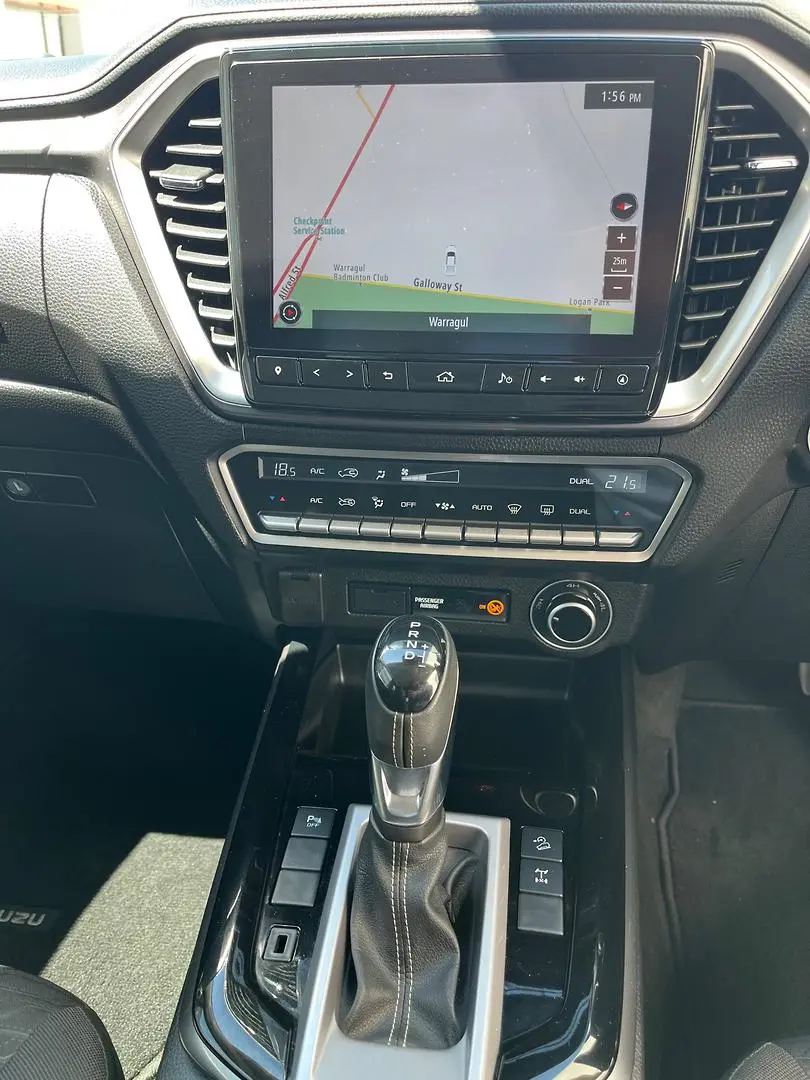 2023 Isuzu D-MAX Gallery Image 18