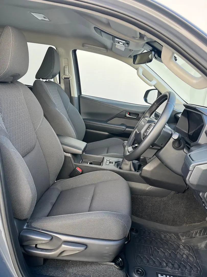 2026 Toyota Hilux Gallery Image 16