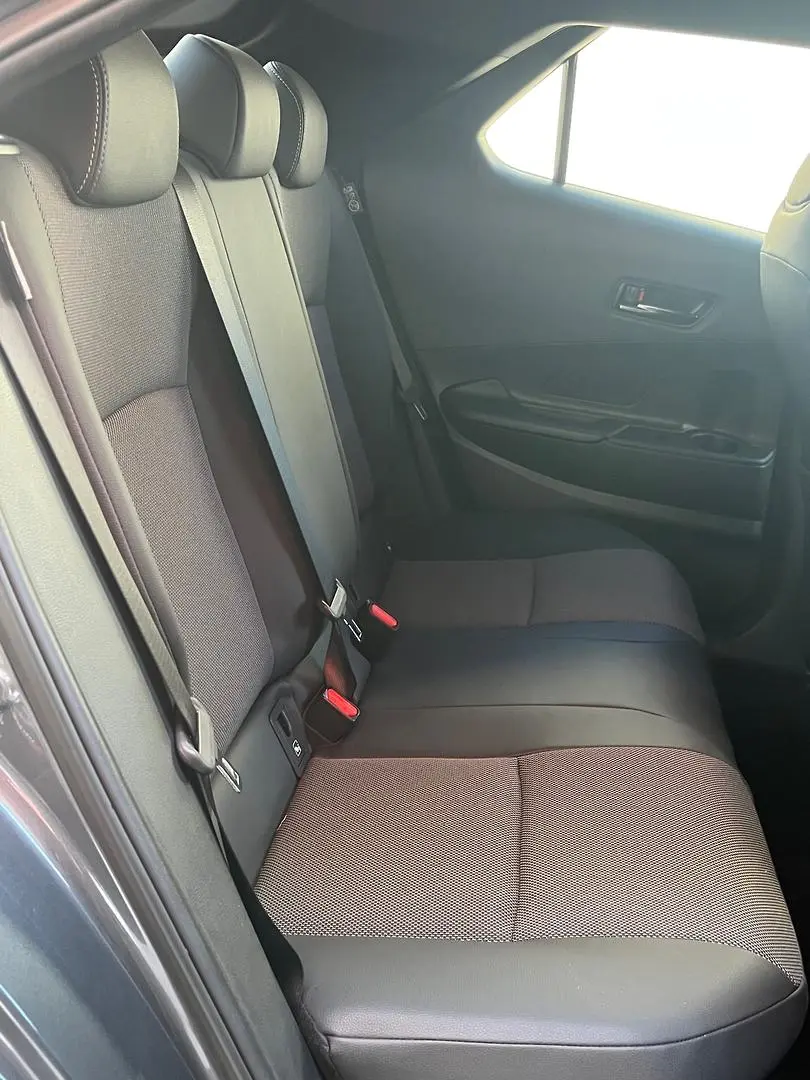 2025 Toyota C-HR Gallery Image 15