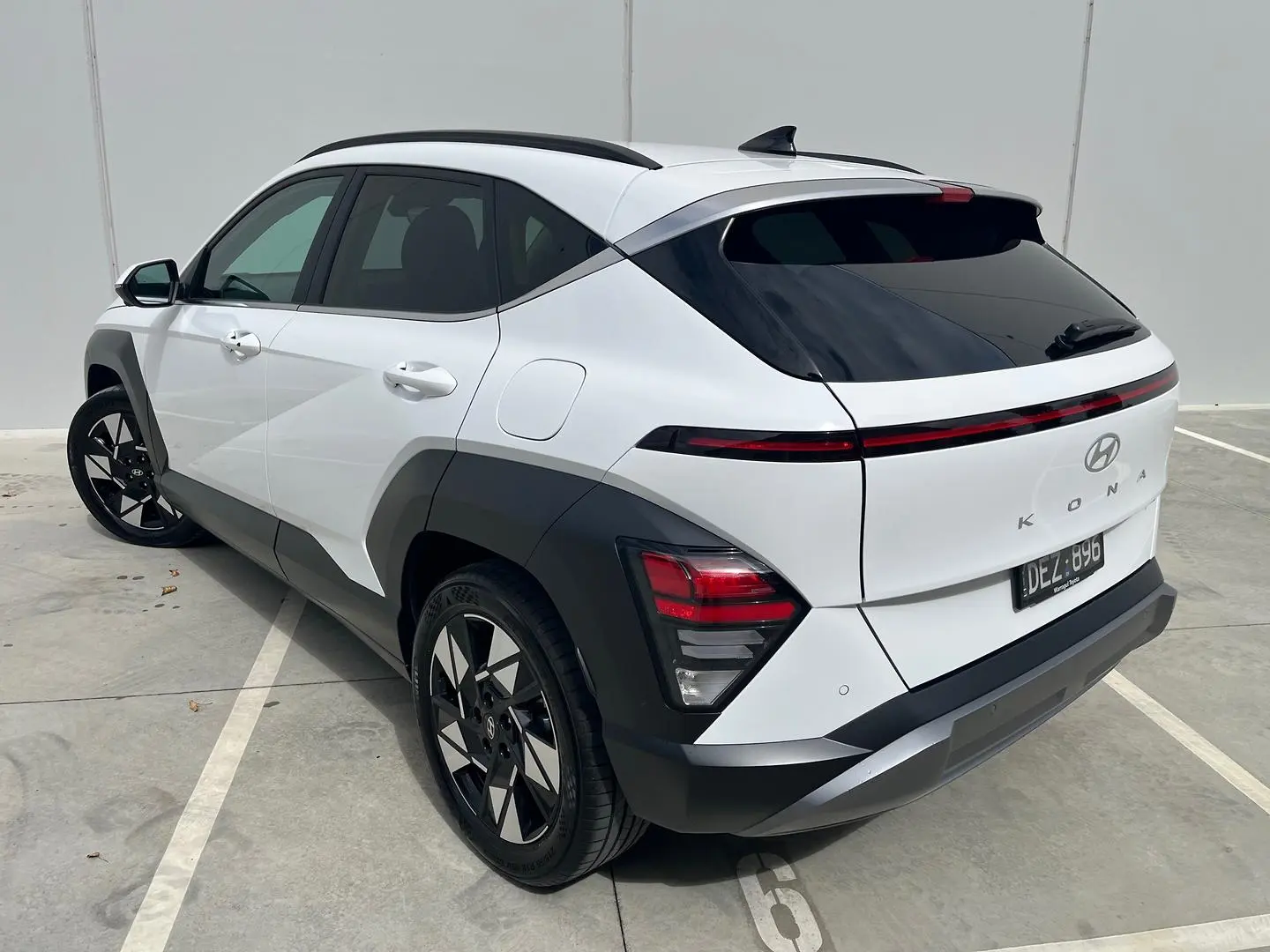 2024 Hyundai Kona Gallery Image 9