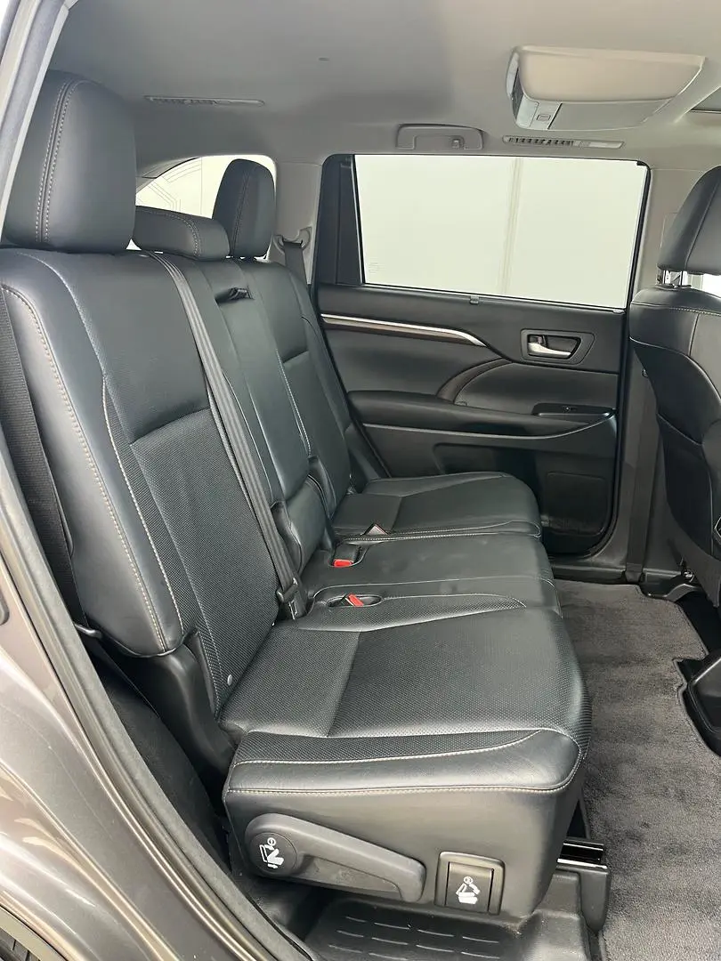 2015 Toyota Kluger Gallery Image 14