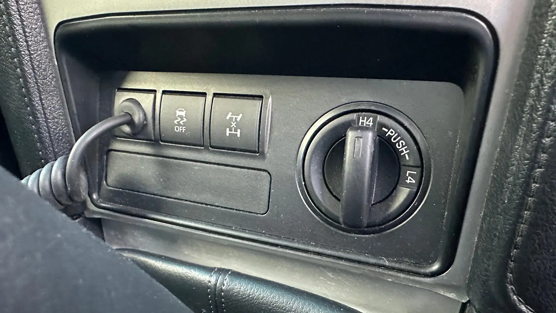 2019 Toyota Landcruiser Prado Gallery Image 21