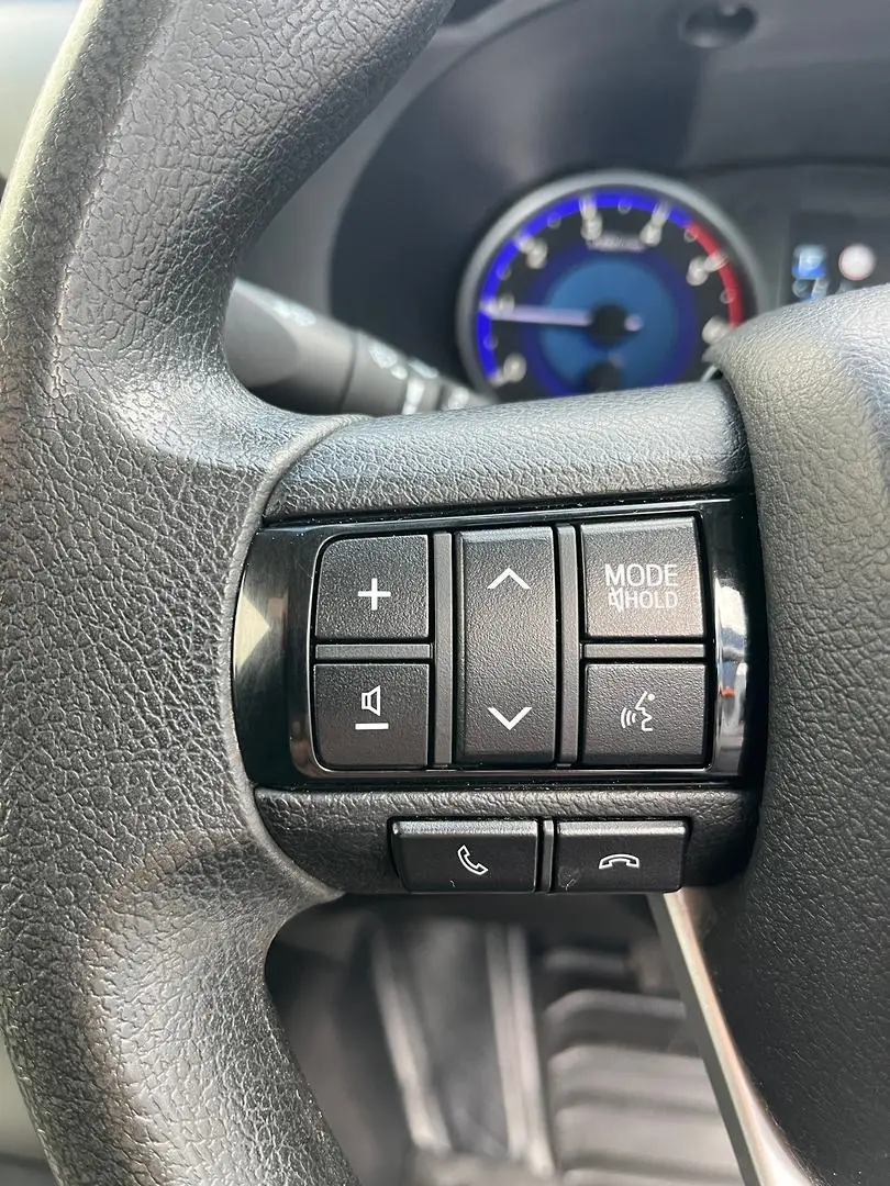 2019 Toyota Hilux Gallery Image 16