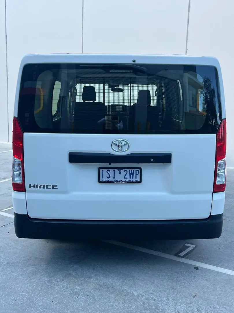 2020 Toyota Hiace Gallery Image 10