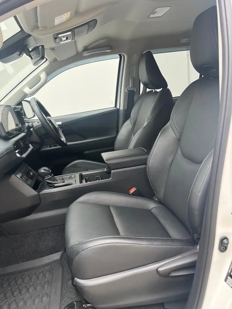 2026 Toyota Hilux Gallery Image 7