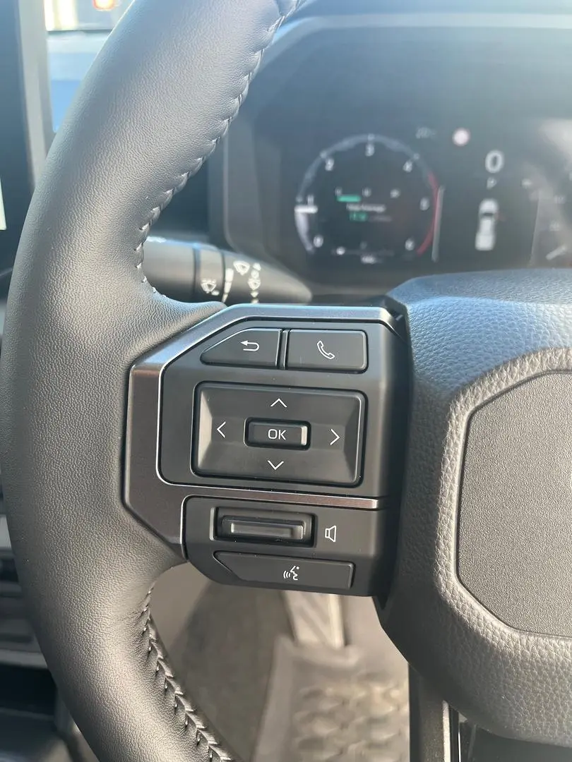 2025 Toyota Hilux Gallery Image 23