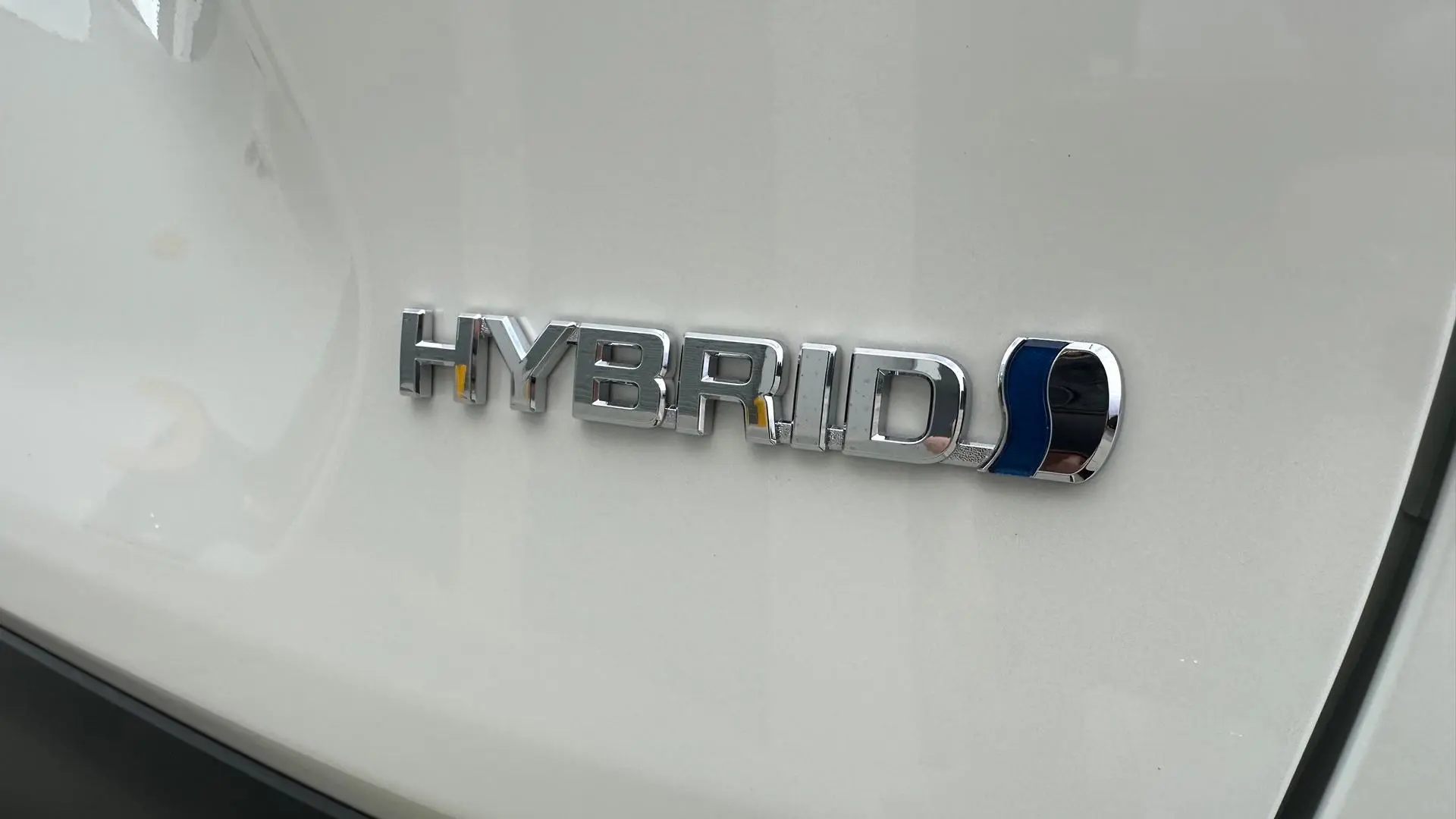 2019 Toyota RAV4 Gallery Image 9