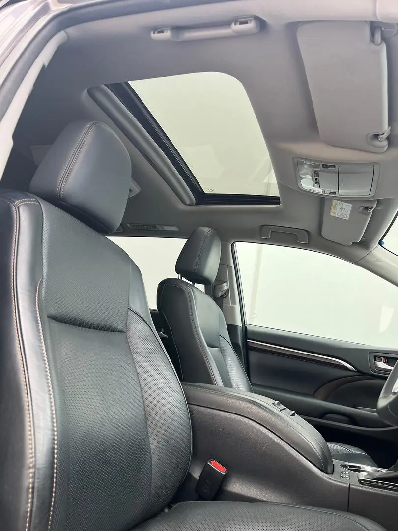 2015 Toyota Kluger Gallery Image 16