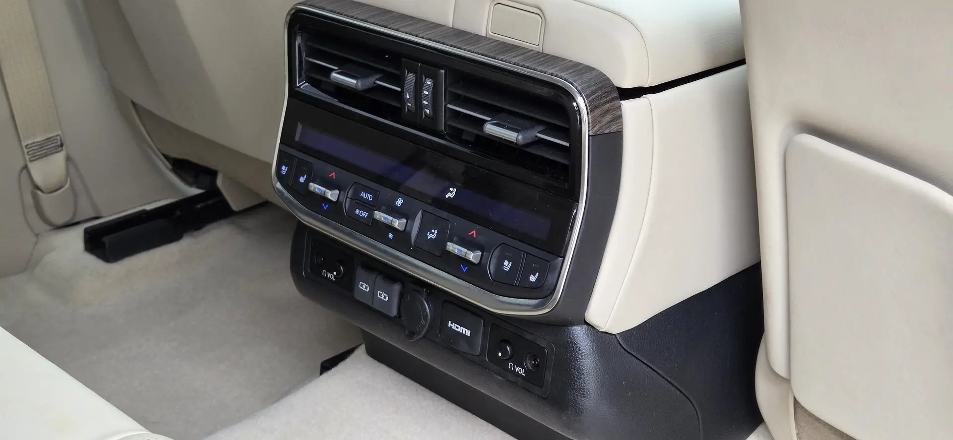 2024 Toyota Landcruiser Gallery Image 27