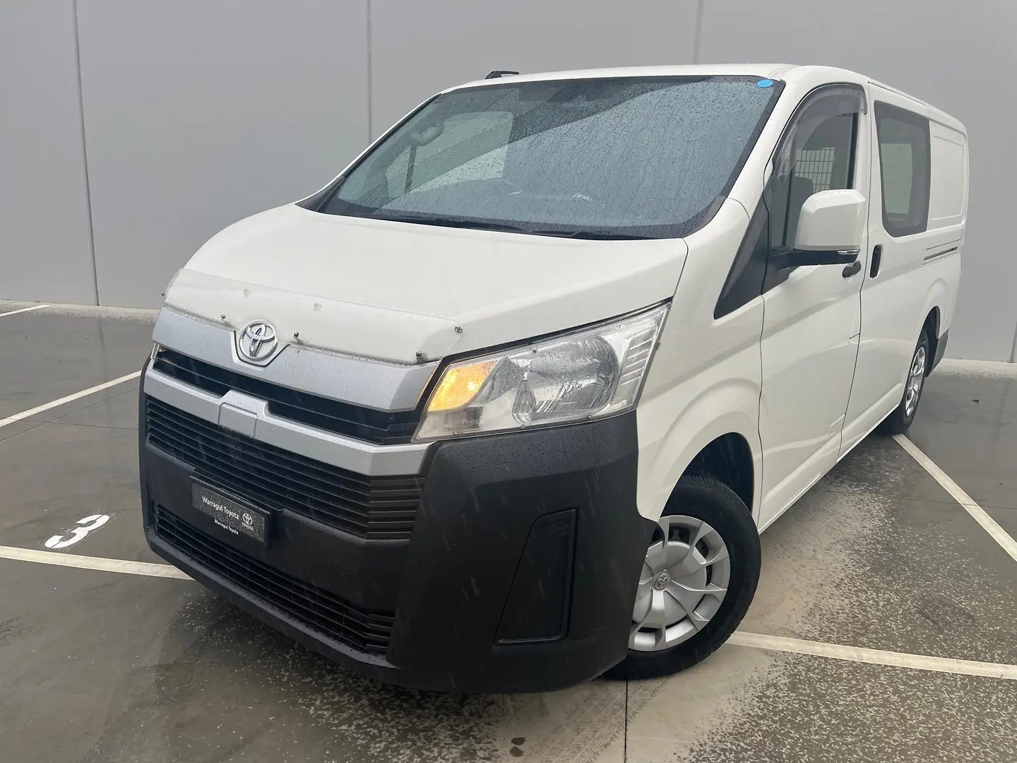 2019 Toyota Hiace Gallery Image 3