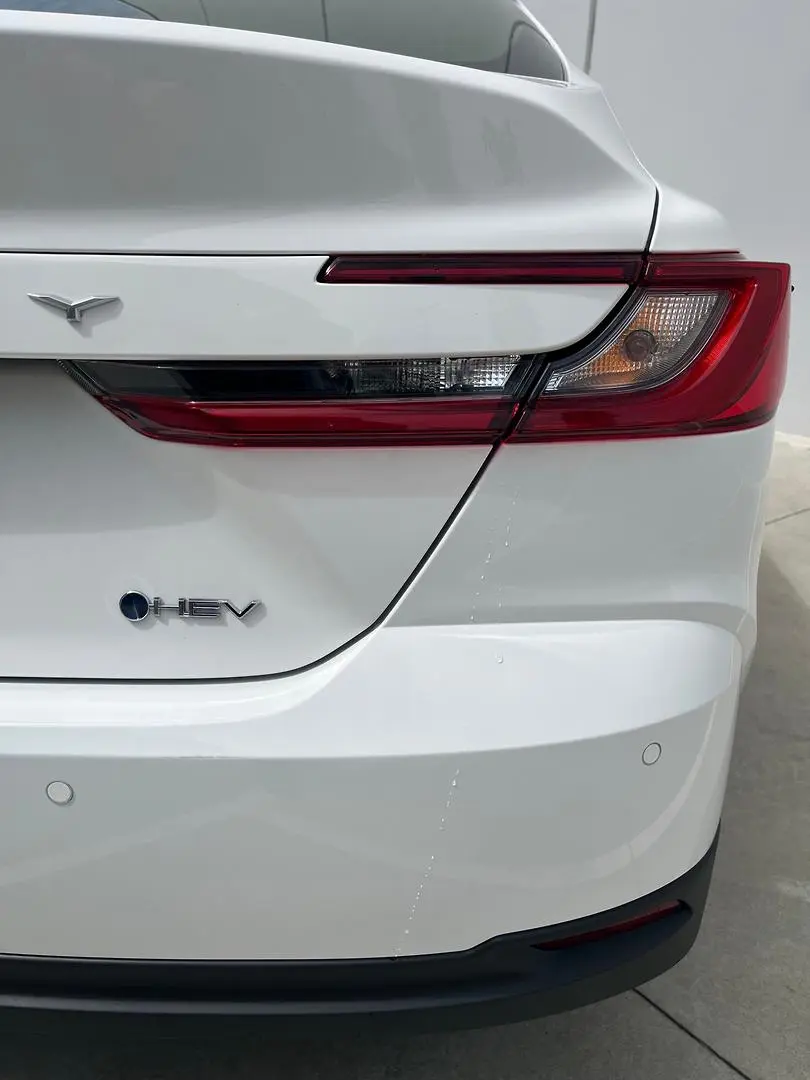 2025 Toyota Camry Gallery Image 12