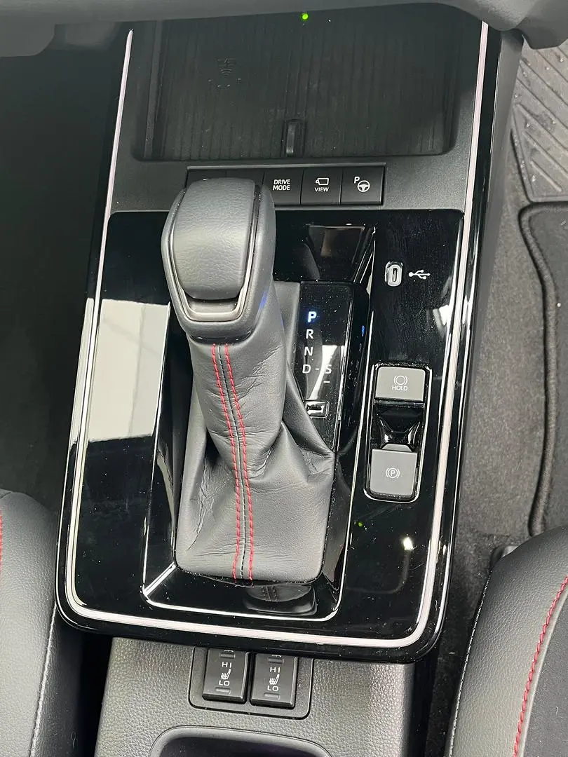 2025 Toyota Corolla Cross Gallery Image 21