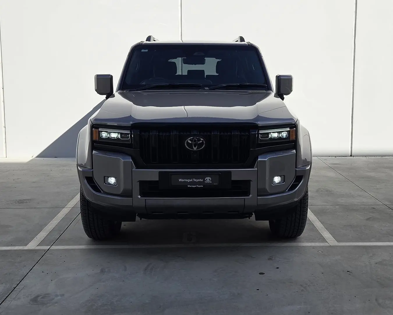 2025 Toyota Landcruiser Prado Gallery Image 3