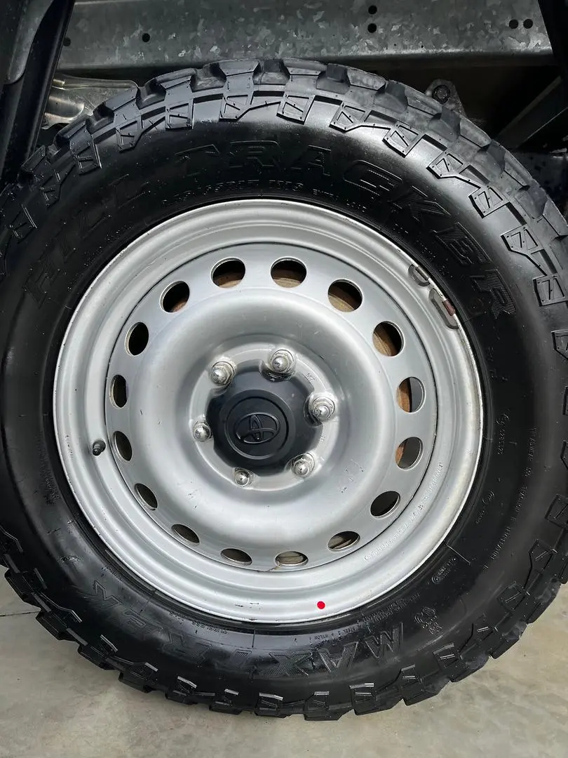 2019 Toyota Hilux Gallery Image 5