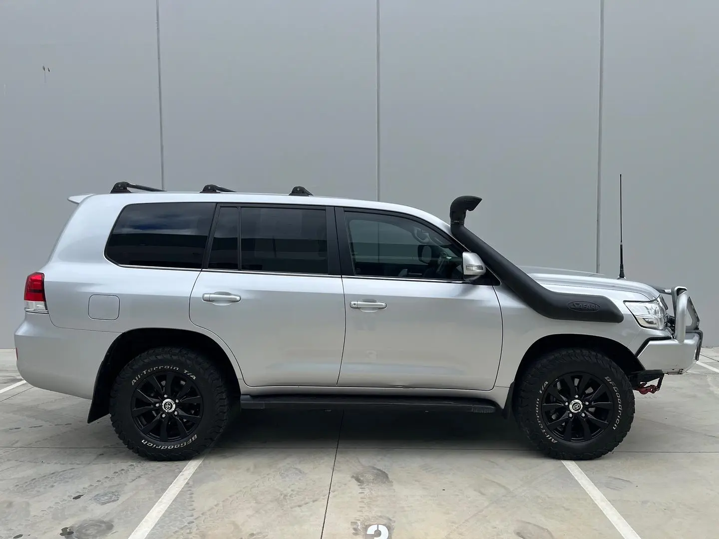 2017 Toyota Landcruiser Gallery Image 27