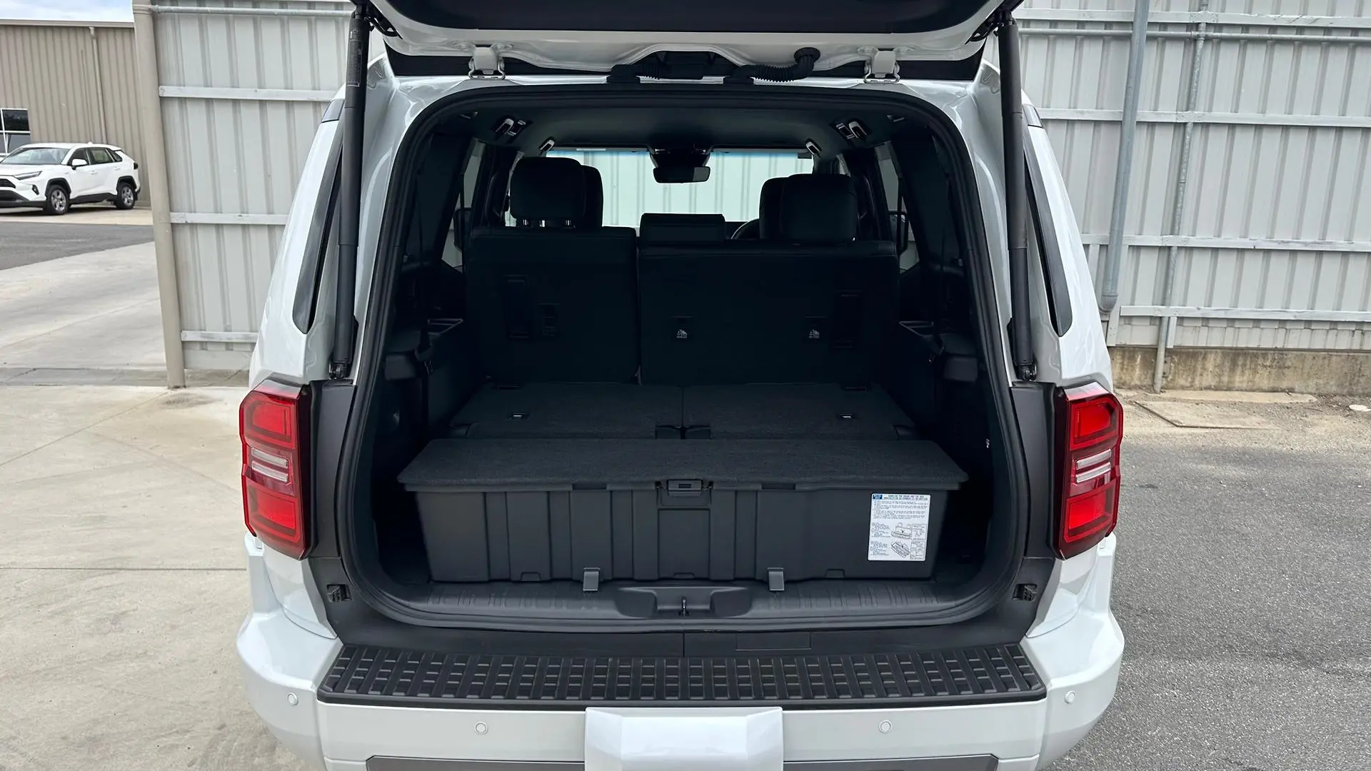 2024 Toyota Landcruiser Prado Gallery Image 10