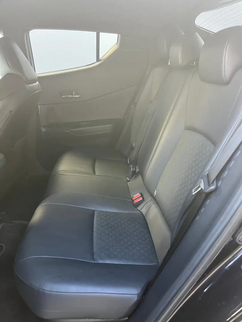2022 Toyota C-HR Gallery Image 8