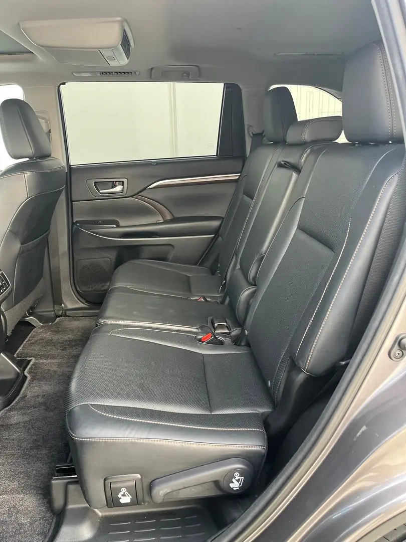 2015 Toyota Kluger Gallery Image 7