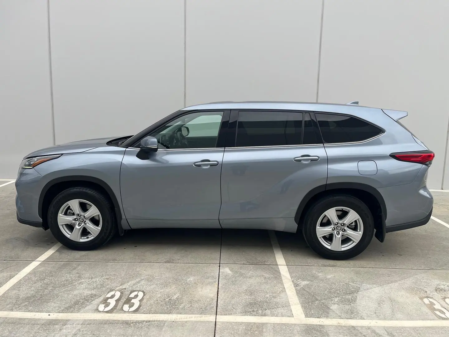 2021 Toyota Kluger Gallery Image 4