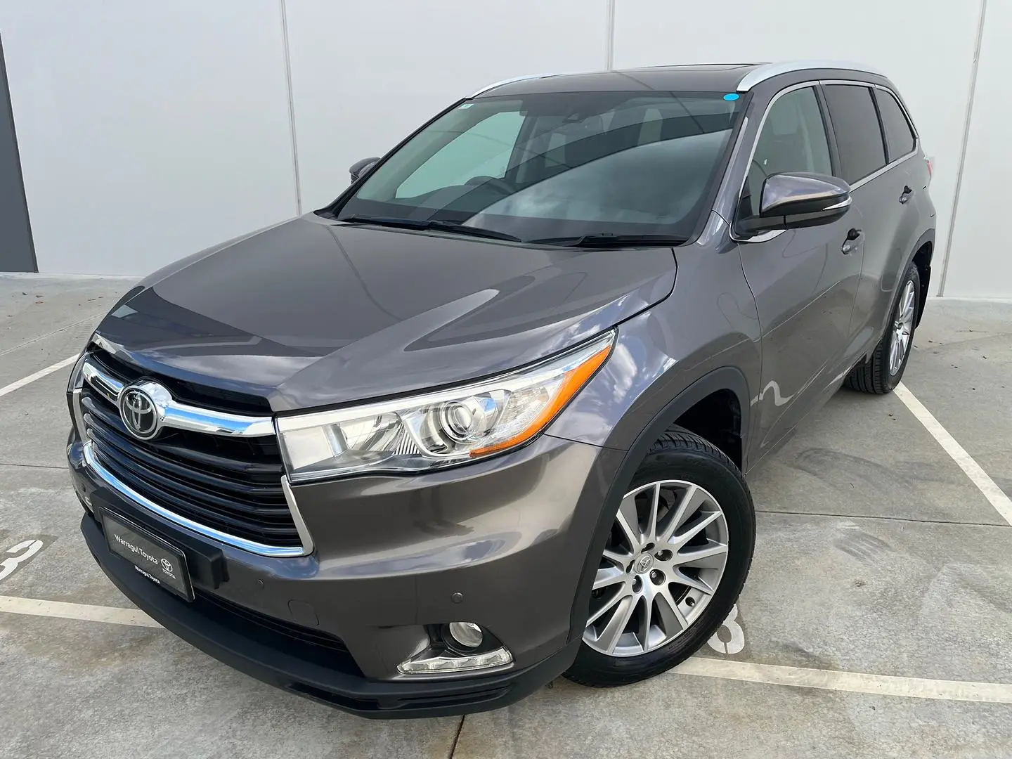 2015 Toyota Kluger Gallery Image 3