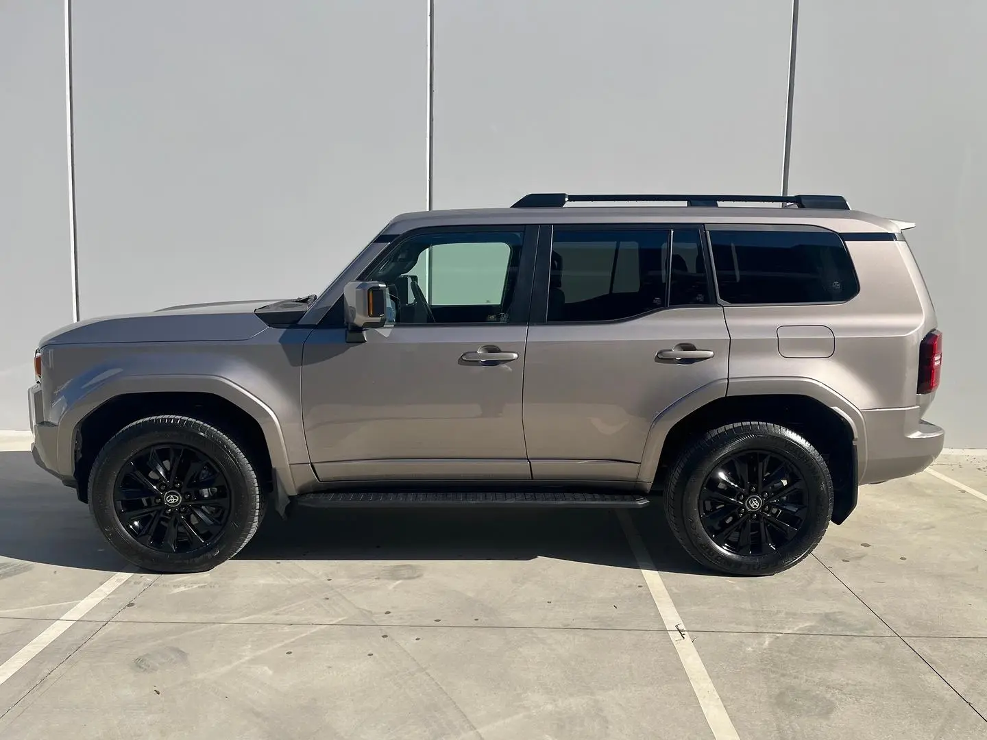 2026 Toyota Landcruiser Prado Gallery Image 9