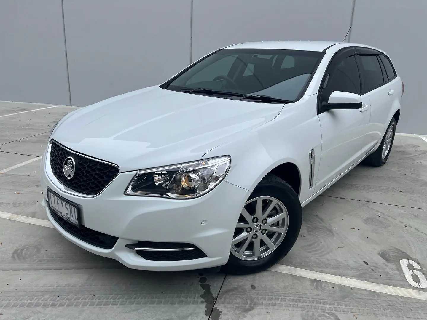2016 Holden Commodore Gallery Image 3