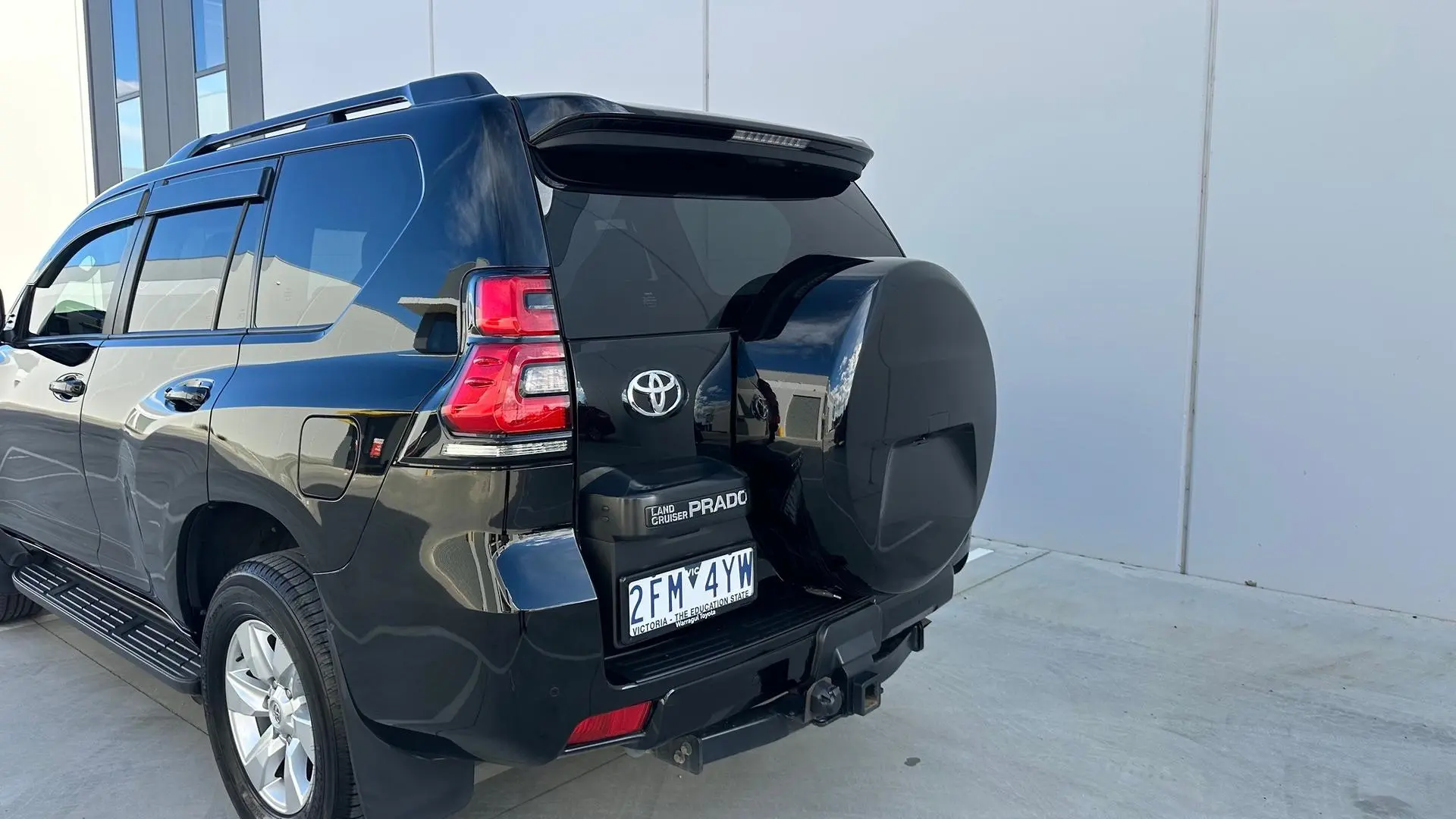 2019 Toyota Landcruiser Prado Gallery Image 12