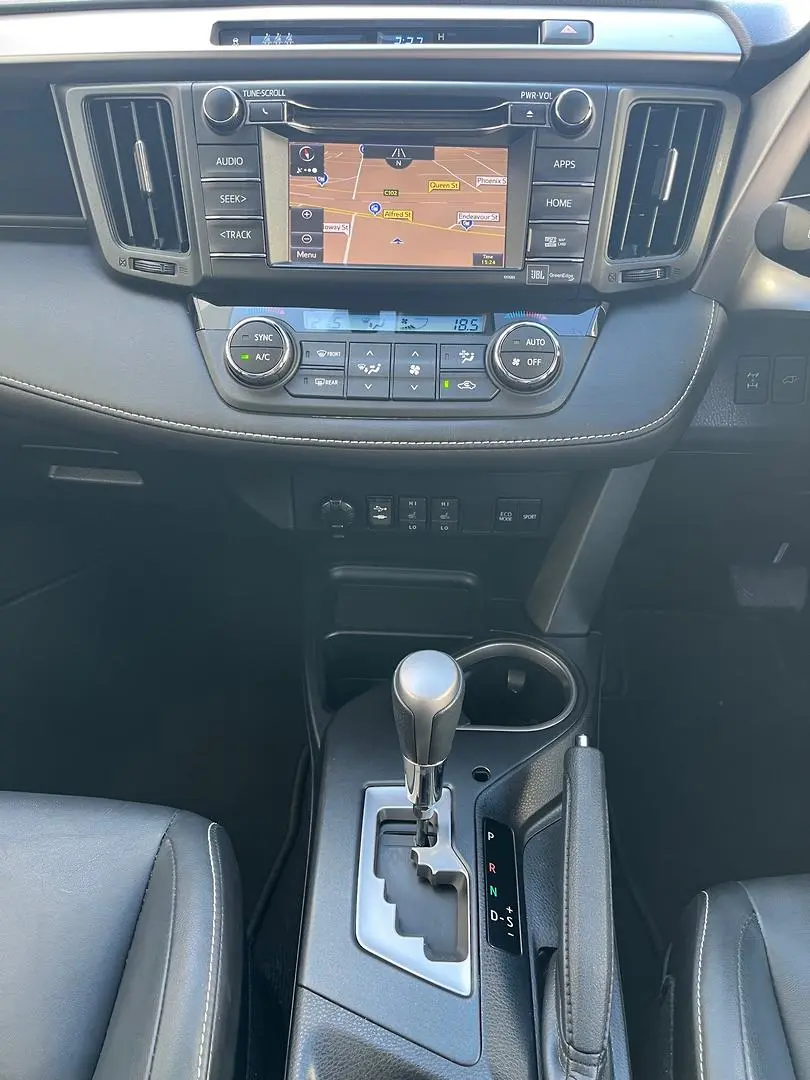 2016 Toyota RAV4 Gallery Image 19