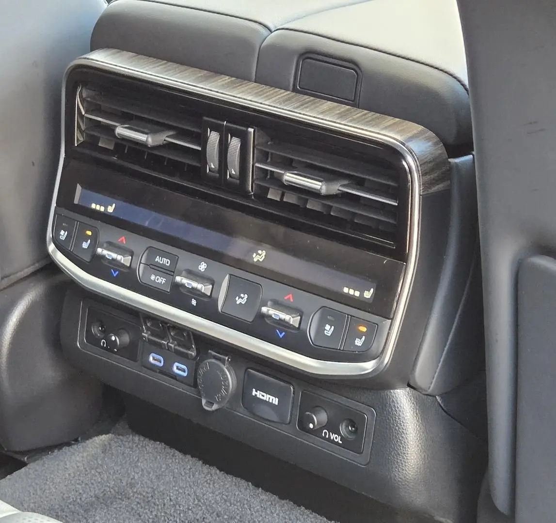 2024 Toyota Landcruiser Gallery Image 33