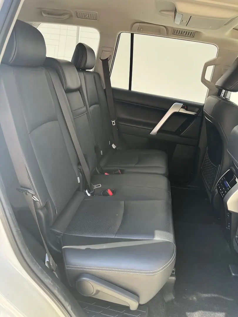 2018 Toyota Landcruiser Prado Gallery Image 18