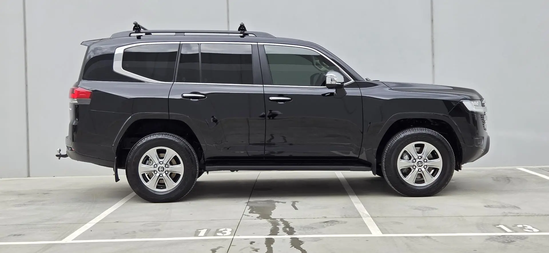 2024 Toyota Landcruiser Gallery Image 12