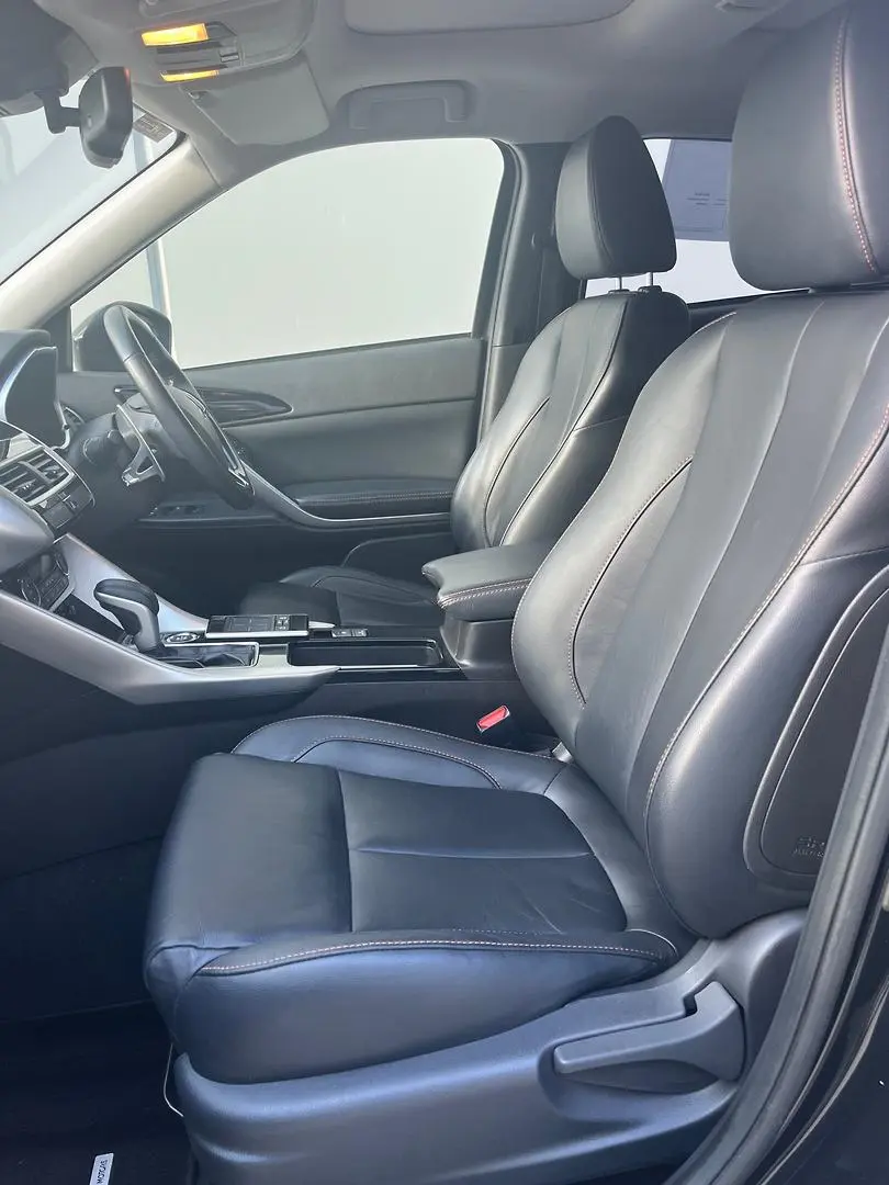 2018 Mitsubishi Eclipse Cross Gallery Image 6