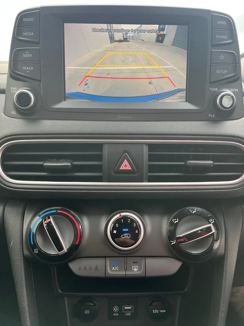 2020 Hyundai Kona Gallery Image 18