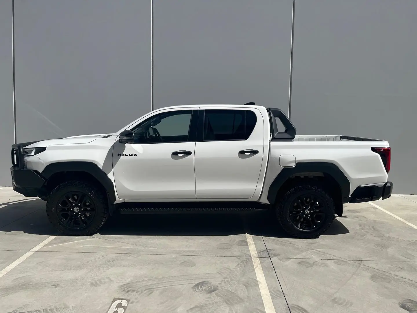 2025 Toyota Hilux Gallery Image 10