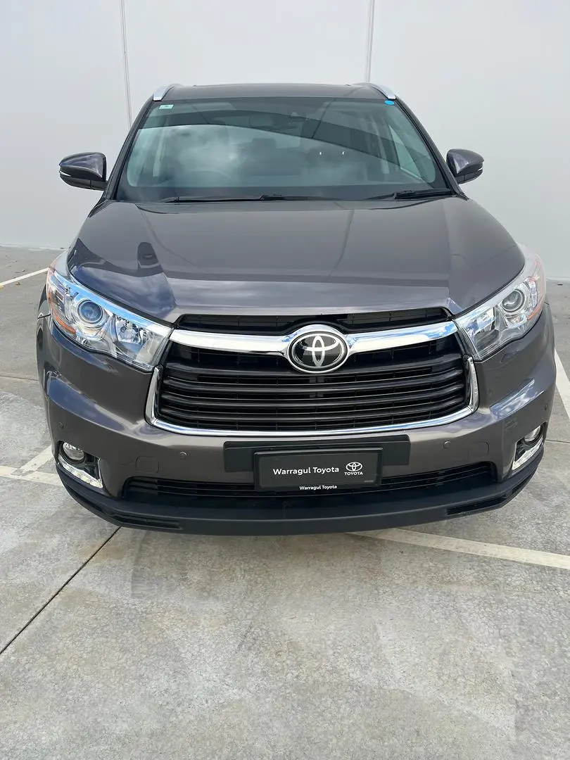 2015 Toyota Kluger Gallery Image 2